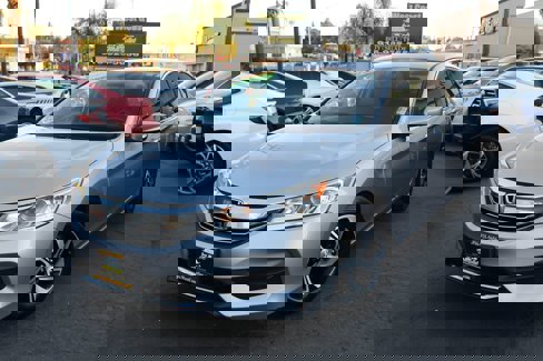 Used 2017 Honda Accord LX image 2