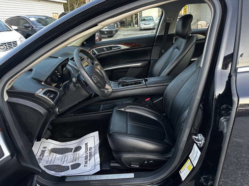 Used 2016 Lincoln MKZ image 12