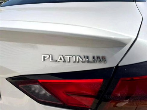 Used 2019 Nissan Altima 2.0 Edition One image 16
