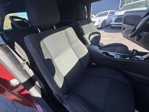 Used 2018 Dodge Challenger SXT image 11