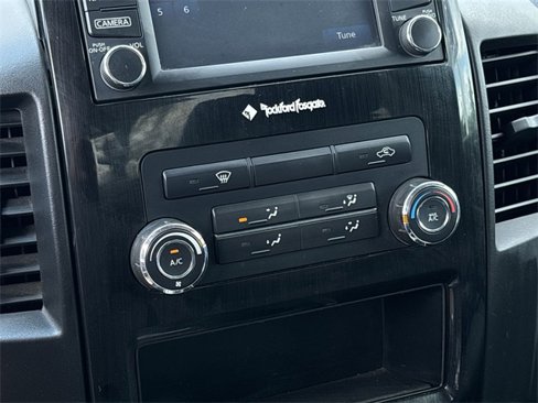 Used 2015 Nissan Titan SV w/ SV Value Truck Package image 17