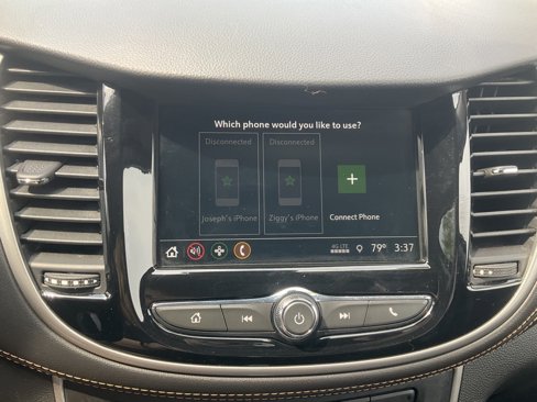 Used 2019 Chevrolet Trax LT w/ LT Convenience Package image 18