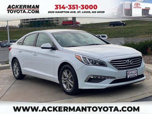 Used 2015 Hyundai Sonata SE image 1