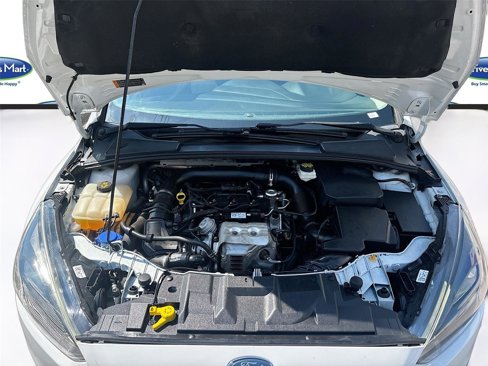 Used 2018 Ford Focus SE w/ SE Appearance Package image 29