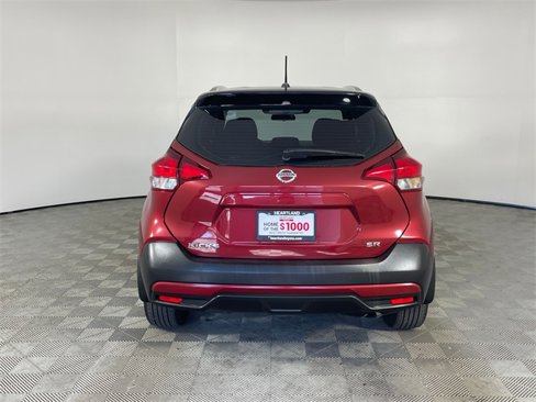 Used 2019 Nissan Kicks SR image 24