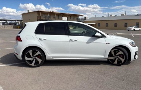 Used 2018 Volkswagen GTI SE image 3