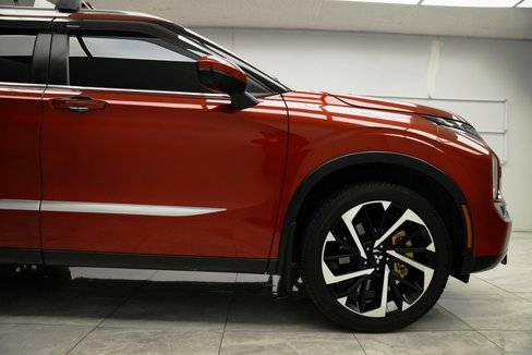 Used 2022 Mitsubishi Outlander SE image 12