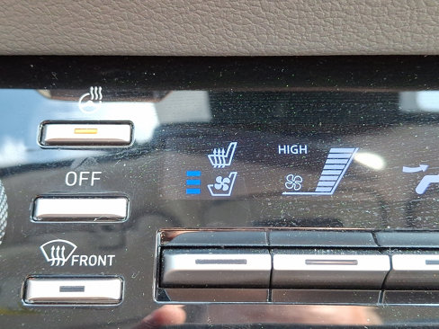 Certified 2023 Hyundai Sonata Limited w/ Preferred Accessory Package image 25