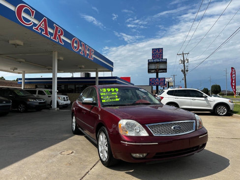 Used 2005 Ford Five Hundred Limited image 1