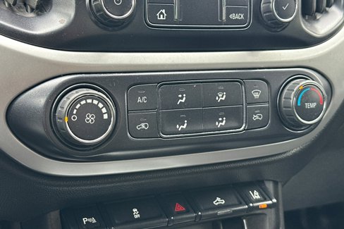 Used 2022 Chevrolet Colorado LT w/ Fleet Safety Package image 19