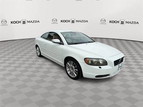 Used 2008 Volvo C70 T5 image 2