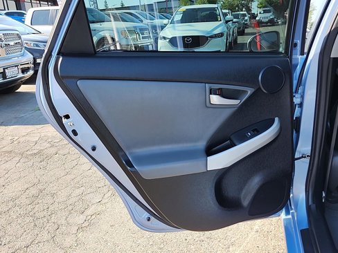 Used 2012 Toyota Prius Plug-In Hybrid image 40