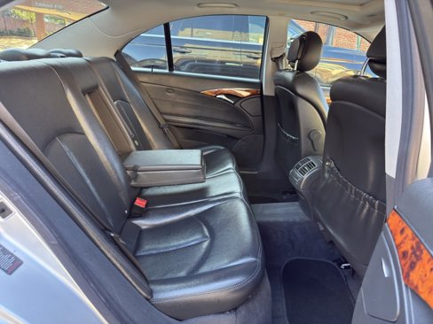 Used 2004 Mercedes-Benz E 320 Sedan image 26