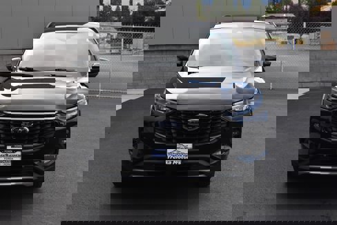 Used 2023 Ford Escape SE w/ PHEV Premium Package image 3