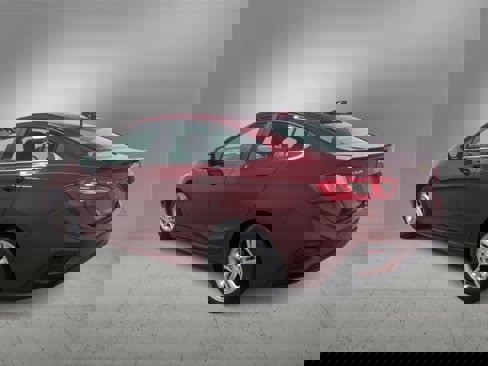 Used 2016 Chevrolet Cruze LT w/ Sun And Sound Package image 6