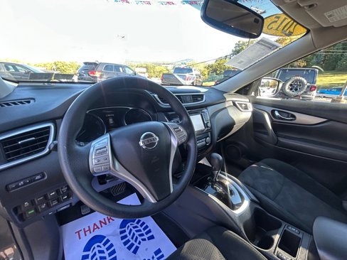 Used 2015 Nissan Rogue SV w/ SV Premium Package image 9