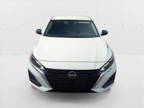 Used 2025 Nissan Altima 2.5 S image 2