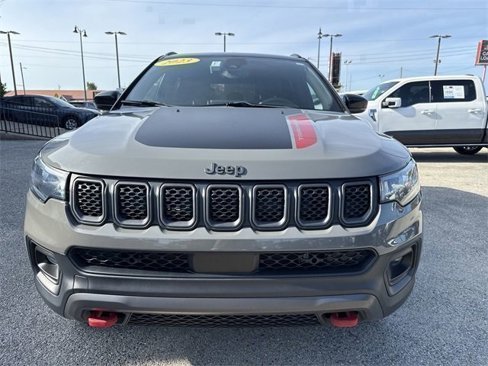 Used 2023 Jeep Compass Trailhawk image 15