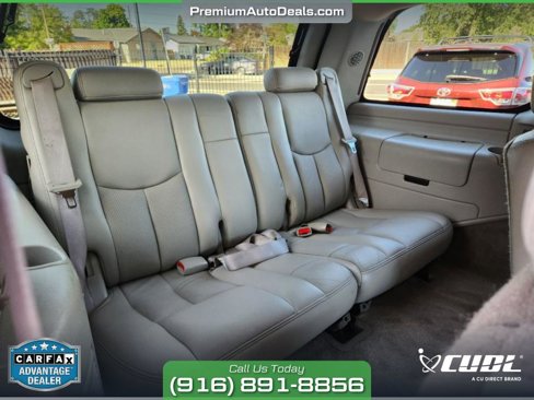 Used 2005 Cadillac Escalade AWD image 11