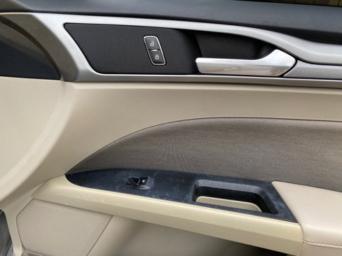 Used 2019 Ford Fusion SE image 50