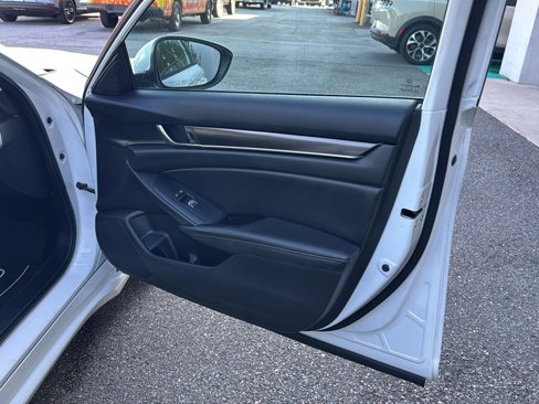 Used 2019 Honda Accord Sport image 12