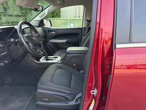 Used 2018 Chevrolet Colorado LT w/ LT Convenience Package image 11