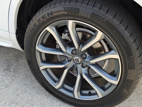 Used 2019 Volvo XC90 T6 Momentum w/ Advanced Package image 9