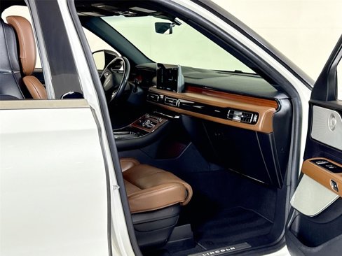Used 2022 Lincoln Aviator Reserve w/ Equipment Group 201A image 32