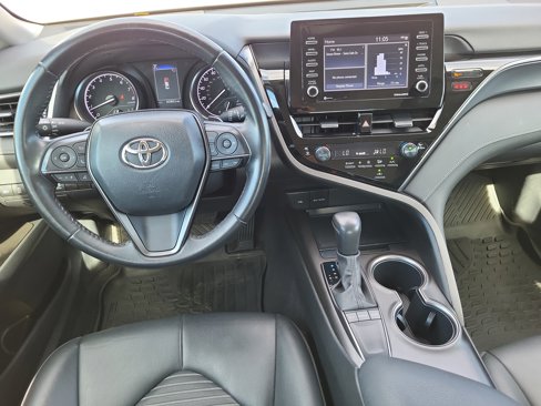 Used 2023 Toyota Camry SE image 10