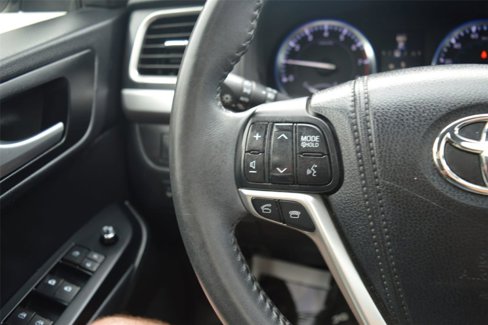 Used 2015 Toyota Highlander XLE image 20