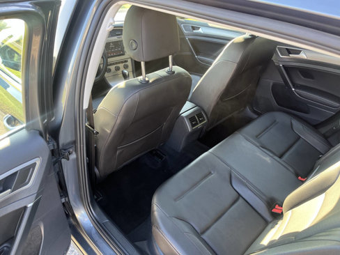 Used 2016 Volkswagen Golf Limited Edition image 25