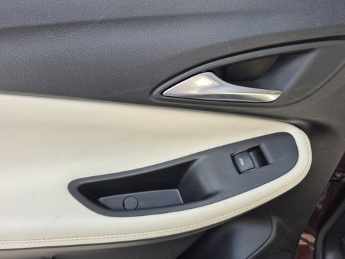 Used 2022 Buick Encore GX Preferred w/ Cold Weather Comfort Package image 13