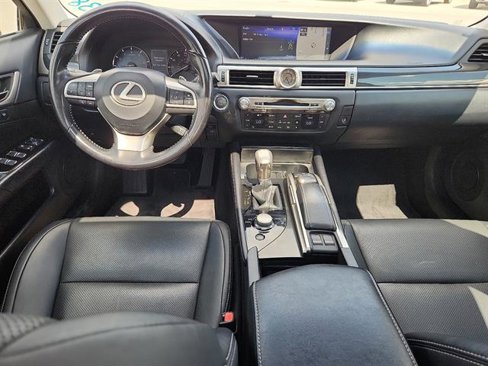Used 2016 Lexus GS 200t image 10