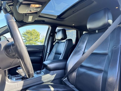 Used 2020 Jeep Grand Cherokee Limited image 17