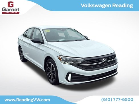 Certified 2024 Volkswagen Jetta Sport image 3