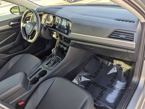 Certified 2020 Volkswagen Jetta SE image 13
