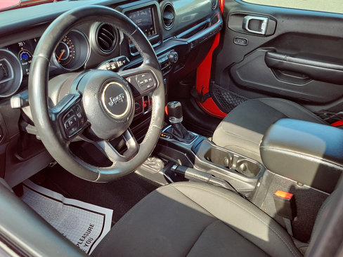 Used 2019 Jeep Wrangler Unlimited Sport S image 3