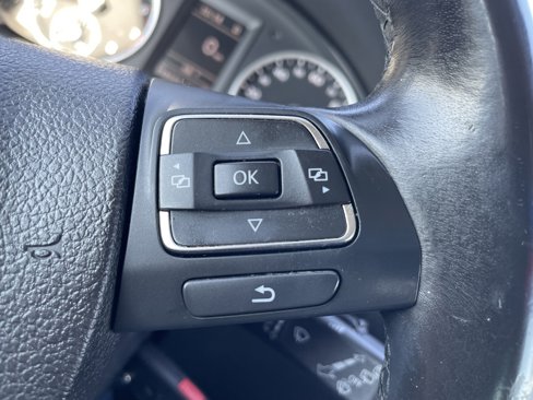 Used 2013 Volkswagen Tiguan S image 21