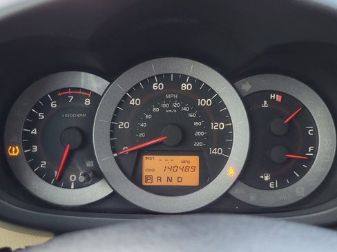 Used 2011 Toyota RAV4 4WD image 26