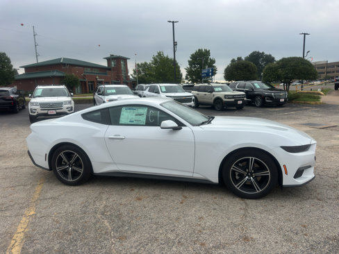 New 2025 Ford Mustang Coupe image 4