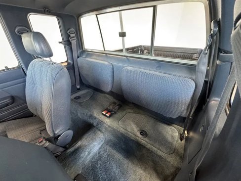 Used 1992 Toyota Pickup Deluxe image 20