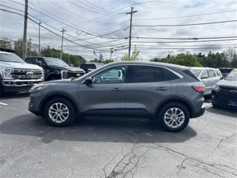 Used 2022 Ford Escape SE image 3