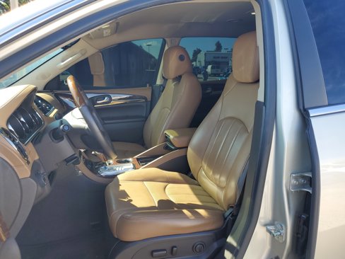 Used 2016 Buick Enclave Leather image 11