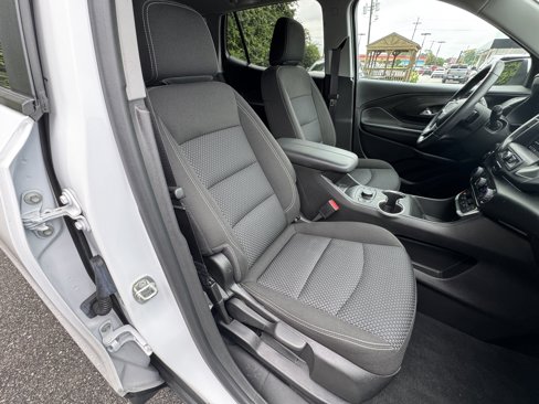 Used 2022 GMC Terrain SLE w/ Driver Convenience Package image 16