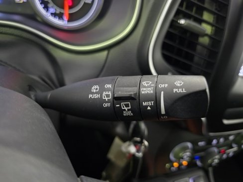 Used 2021 Jeep Cherokee Latitude image 18