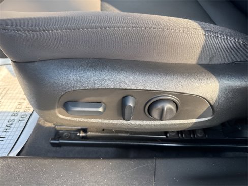 Used 2024 Chevrolet Malibu LT image 17