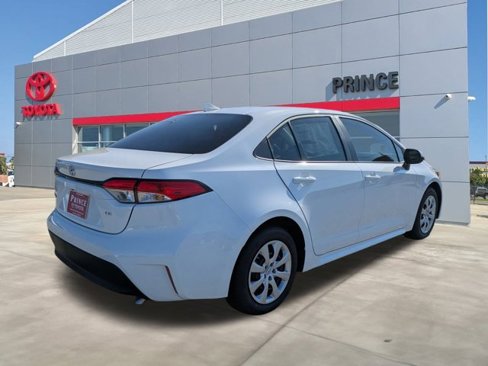 New 2025 Toyota Corolla LE image 4
