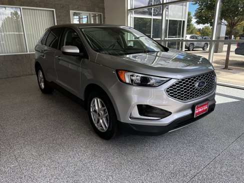 Used 2024 Ford Edge SEL image 6