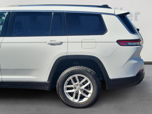 Certified 2023 Jeep Grand Cherokee L Laredo image 4