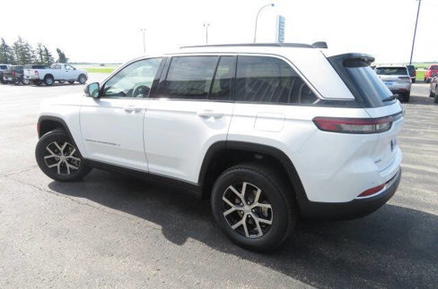 New 2025 Jeep Grand Cherokee Limited image 7